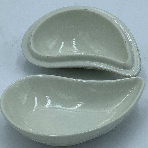 Lenox Ivory and Gold Trim Sea Shell Trinket Box - Picture 7 of 9